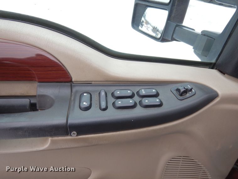 image for item AF9309 2005 Ford F450 Super Duty  Crew Cab utility / service truck