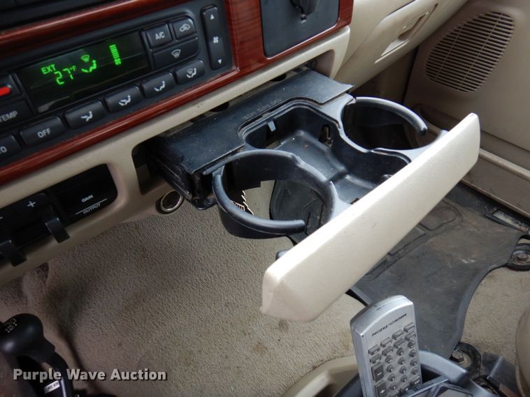 image for item AF9309 2005 Ford F450 Super Duty  Crew Cab utility / service truck