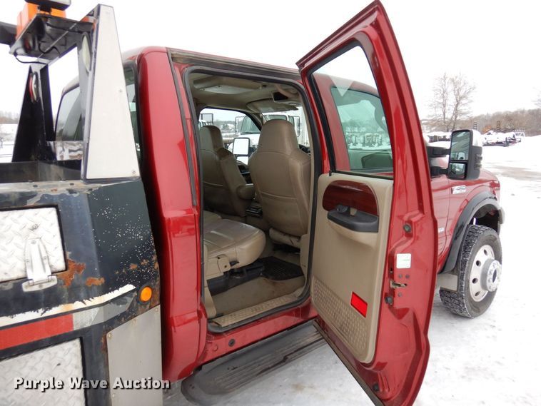 image for item AF9309 2005 Ford F450 Super Duty  Crew Cab utility / service truck