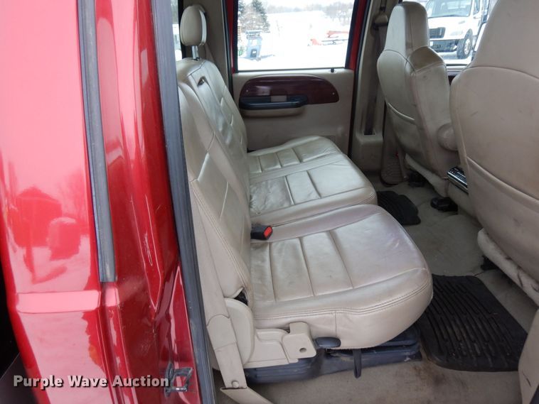 image for item AF9309 2005 Ford F450 Super Duty  Crew Cab utility / service truck