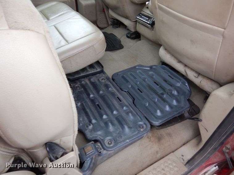 image for item AF9309 2005 Ford F450 Super Duty  Crew Cab utility / service truck