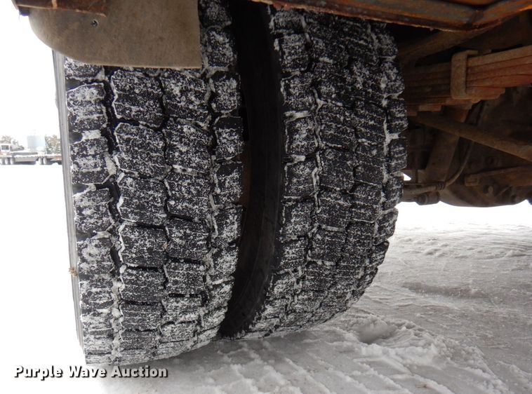 image for item AF9309 2005 Ford F450 Super Duty  Crew Cab utility / service truck