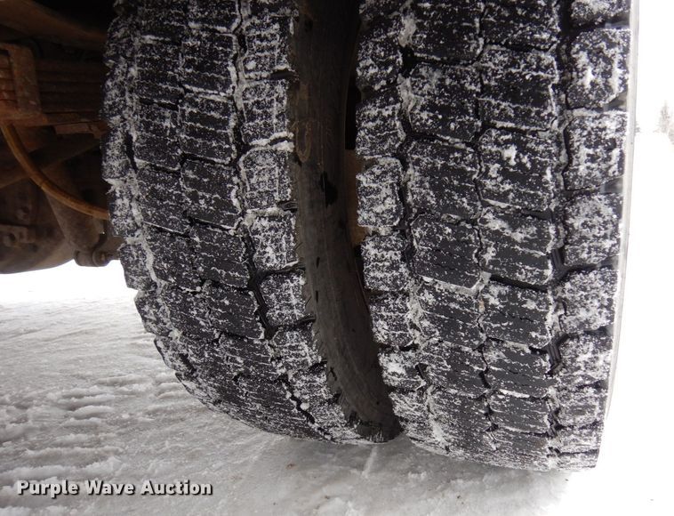 image for item AF9309 2005 Ford F450 Super Duty  Crew Cab utility / service truck