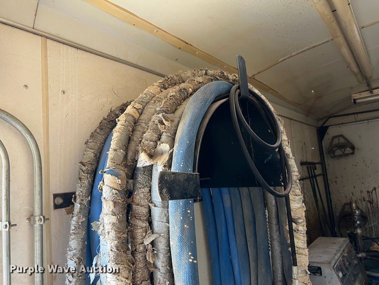 image for item DF0294 1999 Interstate  spray foam trailer