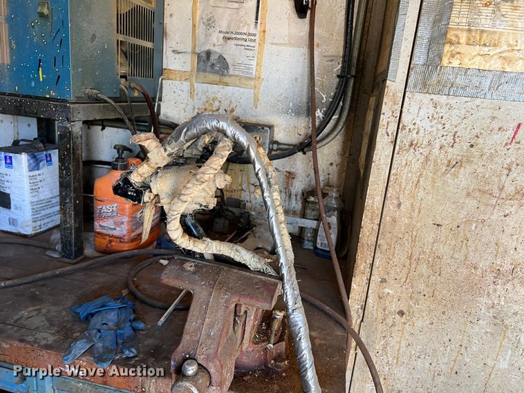 image for item DF0294 1999 Interstate  spray foam trailer