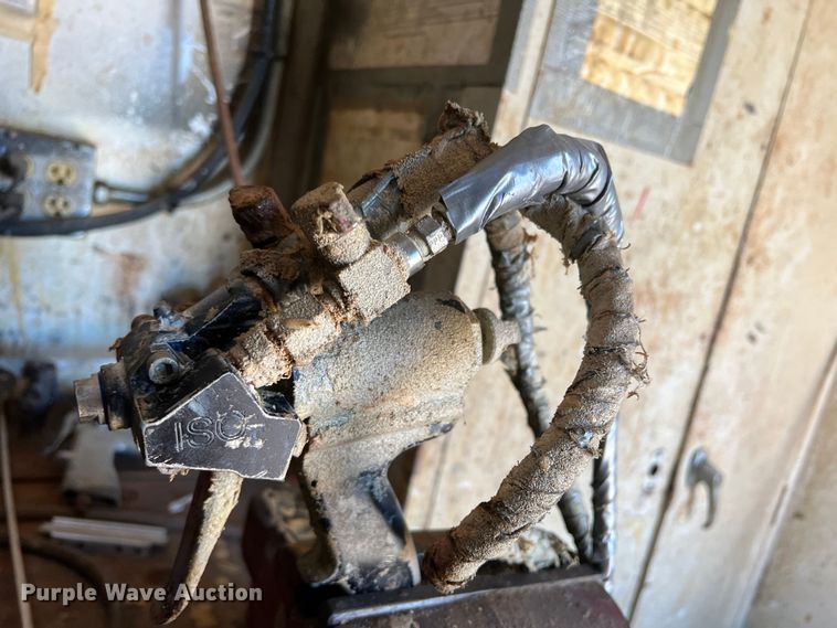 image for item DF0294 1999 Interstate  spray foam trailer