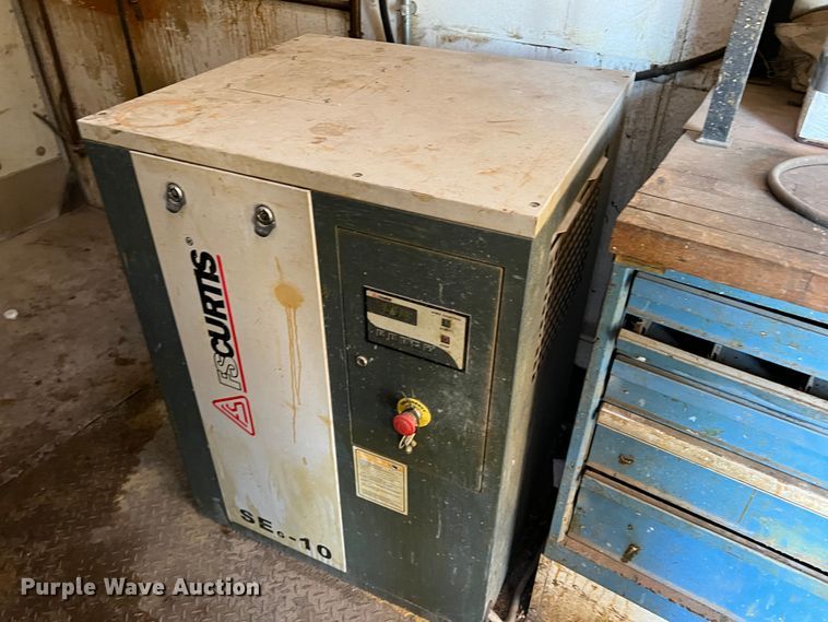 image for item DF0294 1999 Interstate  spray foam trailer