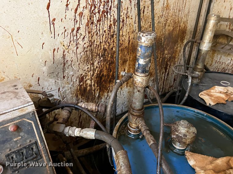 image for item DF0294 1999 Interstate  spray foam trailer