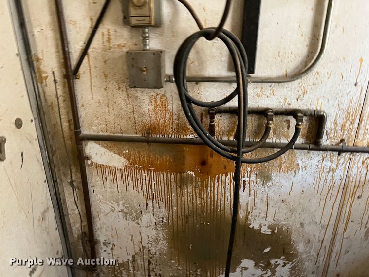 image for item DF0294 1999 Interstate  spray foam trailer