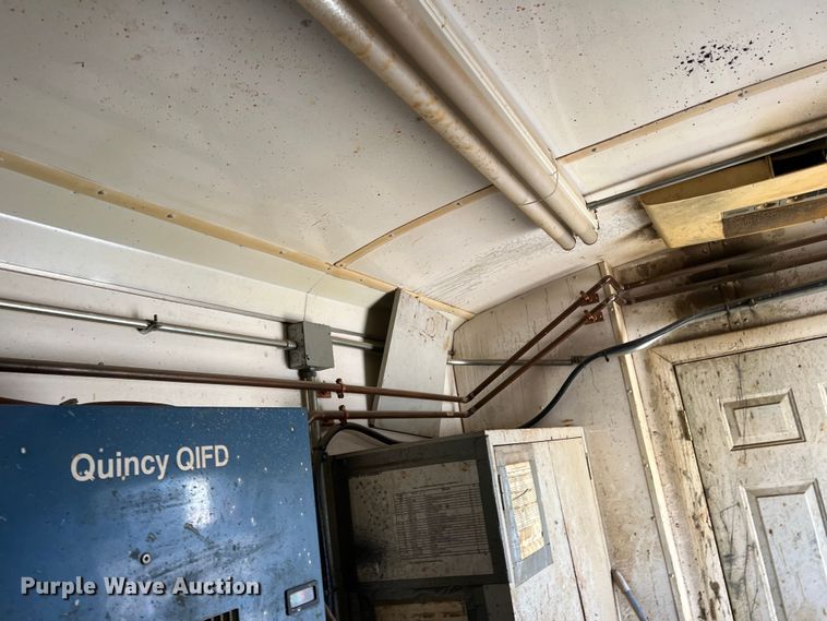 image for item DF0294 1999 Interstate  spray foam trailer