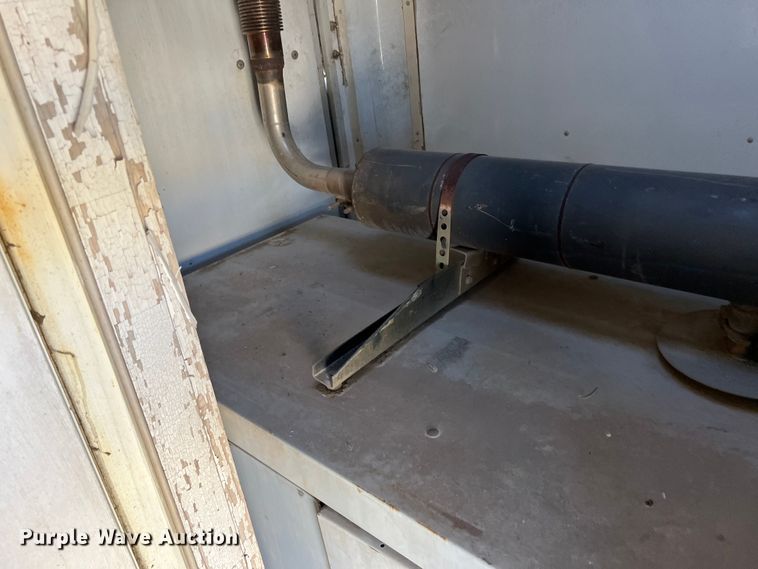 image for item DF0294 1999 Interstate  spray foam trailer