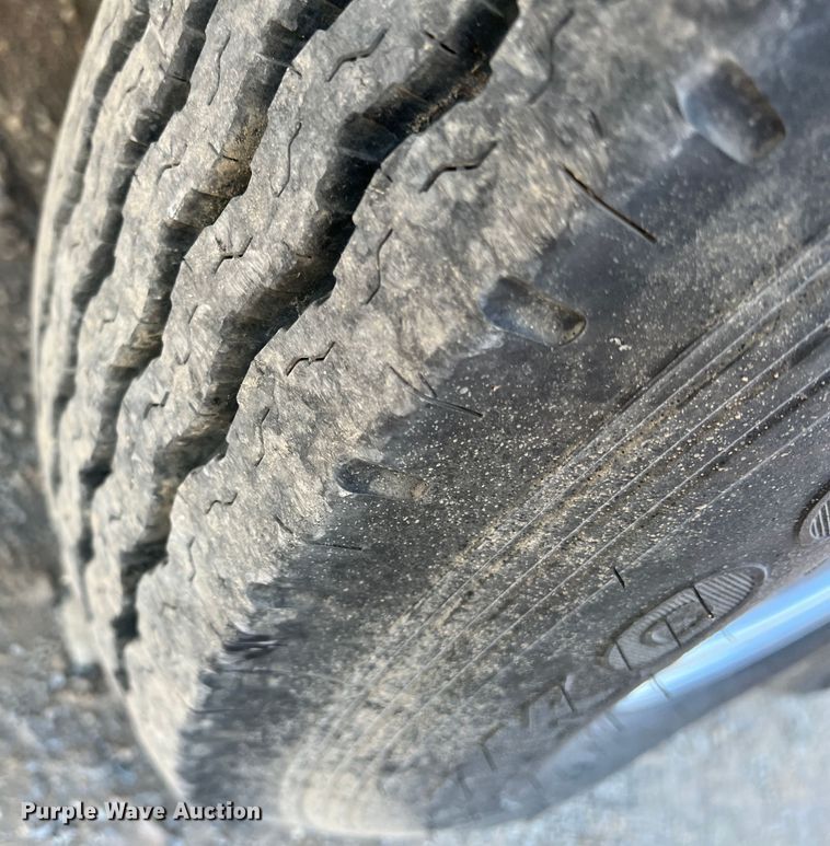 image for item DF0294 1999 Interstate  spray foam trailer