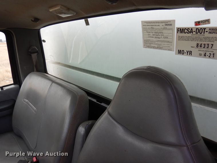 image for item DF8291 2006 Ford F650  chipper truck