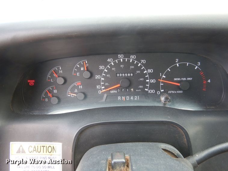 image for item DF8291 2006 Ford F650  chipper truck