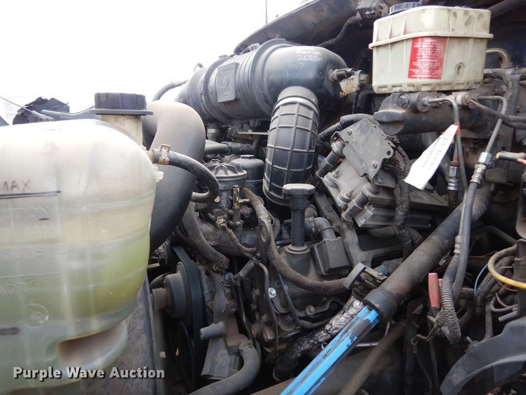 image for item DF8291 2006 Ford F650  chipper truck