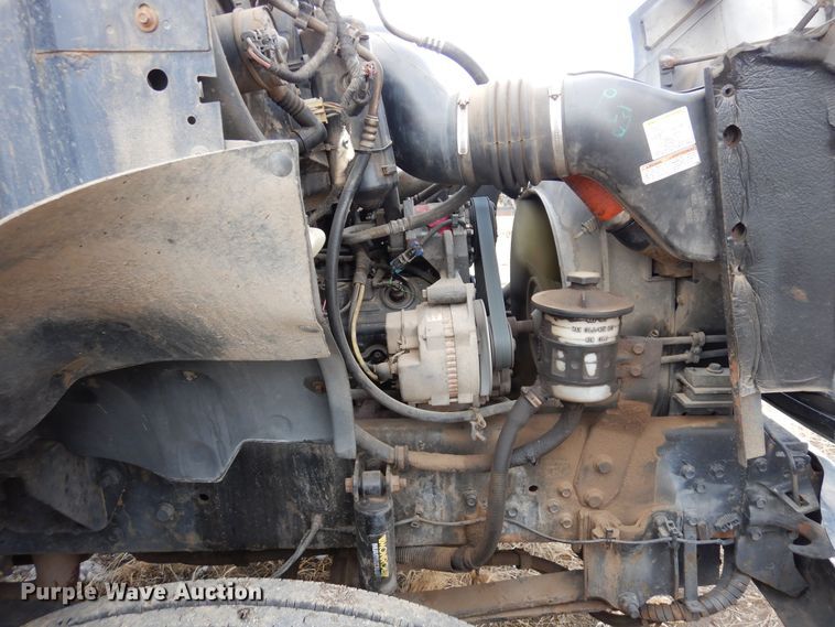 image for item DF8291 2006 Ford F650  chipper truck