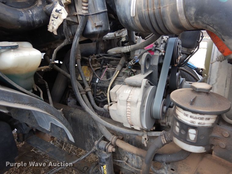 image for item DF8291 2006 Ford F650  chipper truck