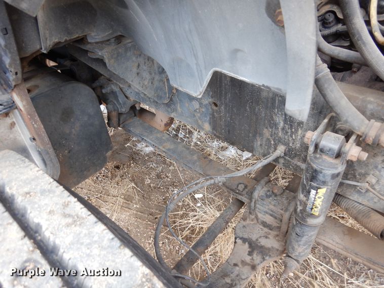 image for item DF8291 2006 Ford F650  chipper truck