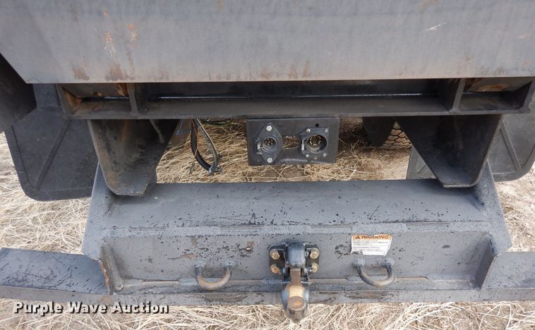 image for item DF8291 2006 Ford F650  chipper truck