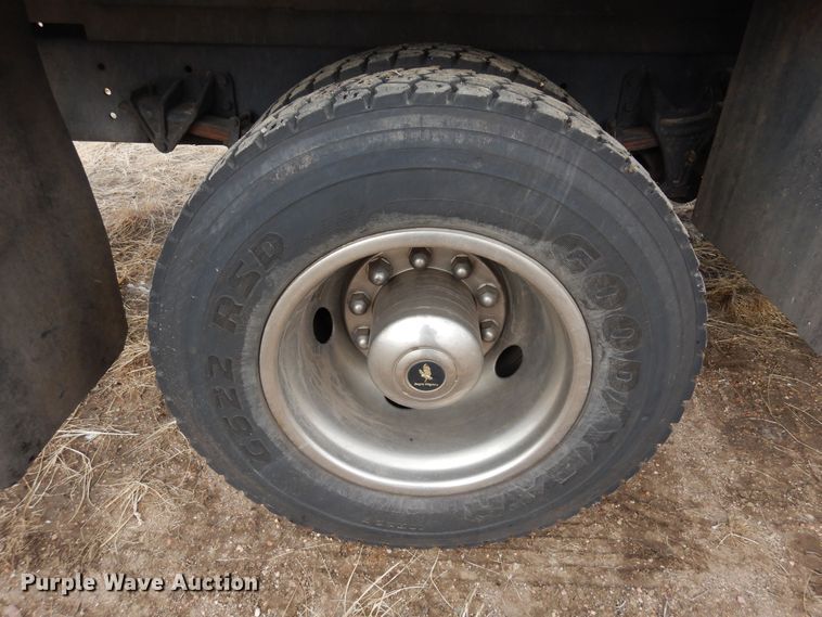 image for item DF8291 2006 Ford F650  chipper truck