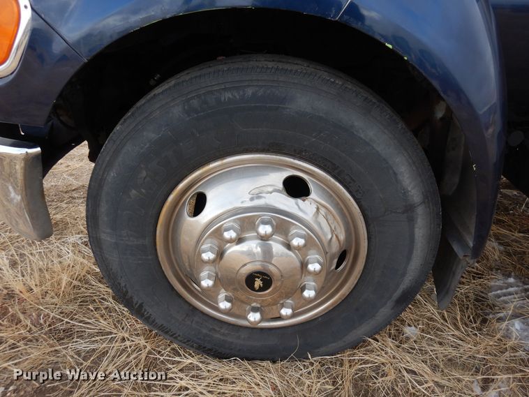 image for item DF8291 2006 Ford F650  chipper truck