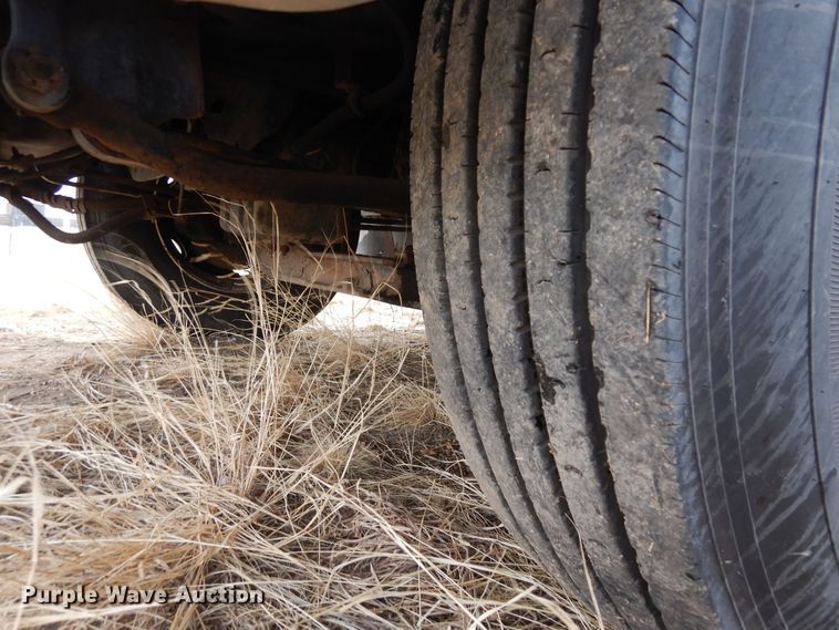 image for item DF8291 2006 Ford F650  chipper truck