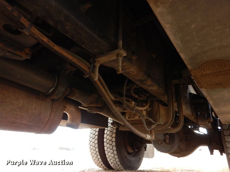 image for item DF8291 2006 Ford F650  chipper truck