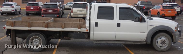 image for item DF8296 2005 Ford F450 Super Duty  Crew Cab flatbed truck