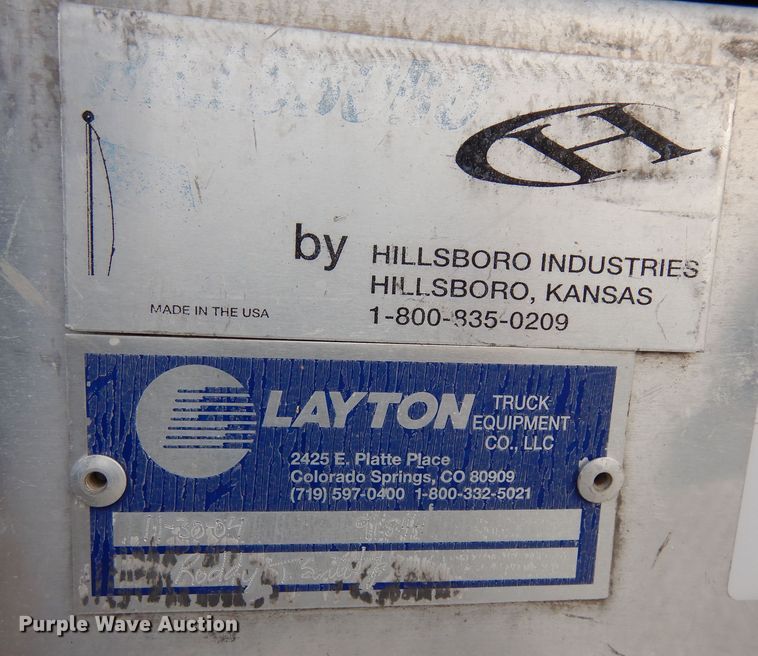 image for item DF8296 2005 Ford F450 Super Duty  Crew Cab flatbed truck