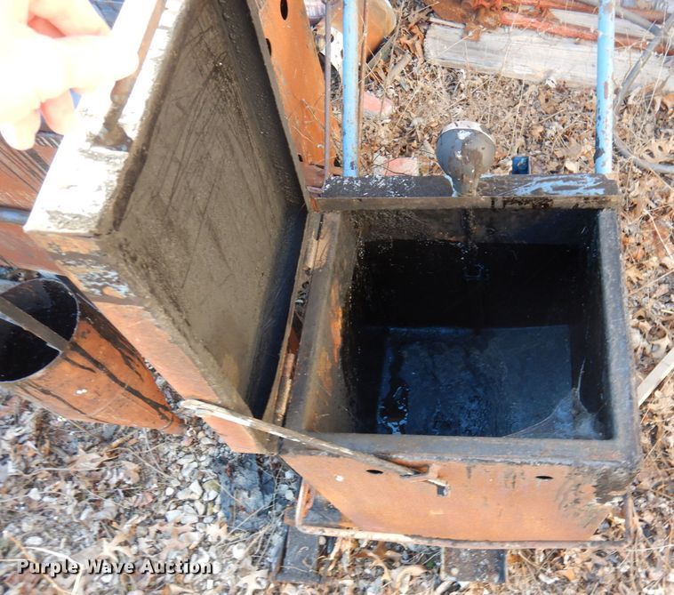 image for item DJ3870 Asphalt hot box