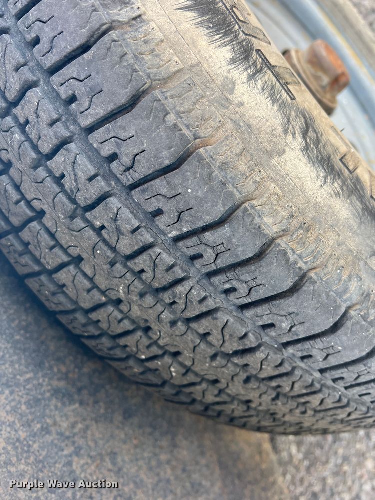 image for item DK7208 2004 Texas Bragg  tilt deck utility trailer