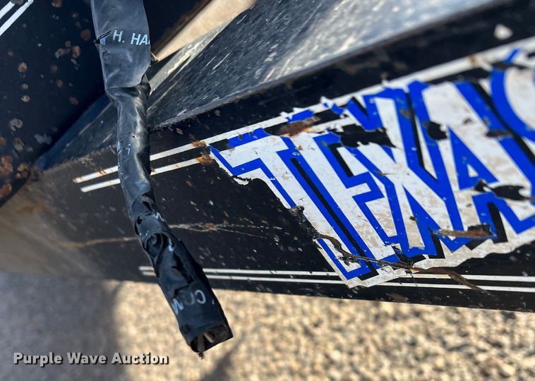 image for item DK7210 2013 Texas Bragg  utility trailer