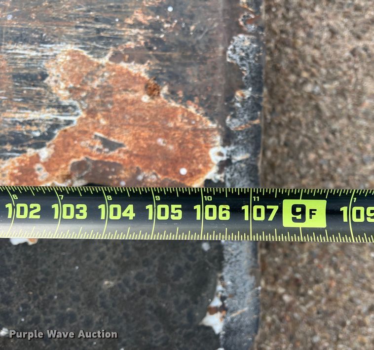 image for item DK7213 2004 Vermeer TLR30  tilt deck utility trailer