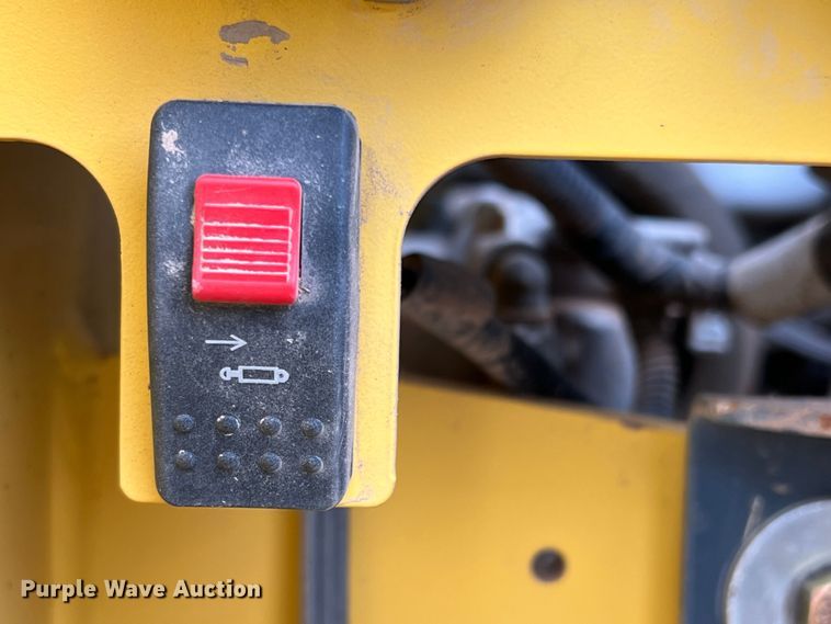 image for item DK7217 Yanmar T175-1  tracked skid steer loader