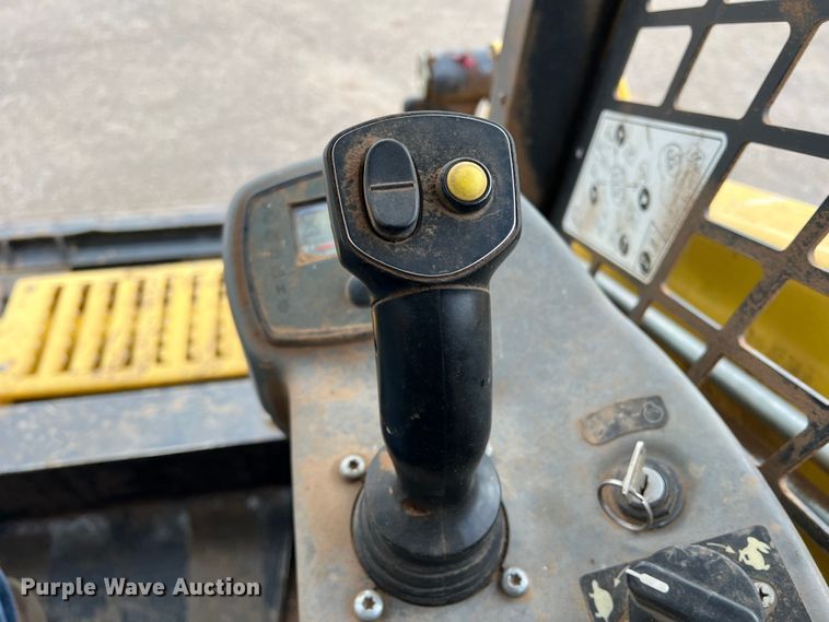 image for item DK7217 Yanmar T175-1  tracked skid steer loader