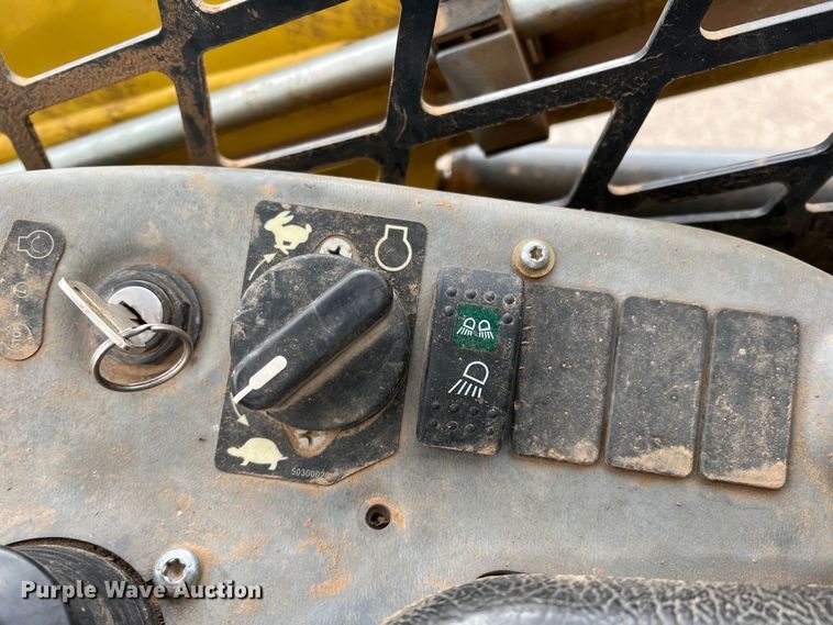 image for item DK7217 Yanmar T175-1  tracked skid steer loader