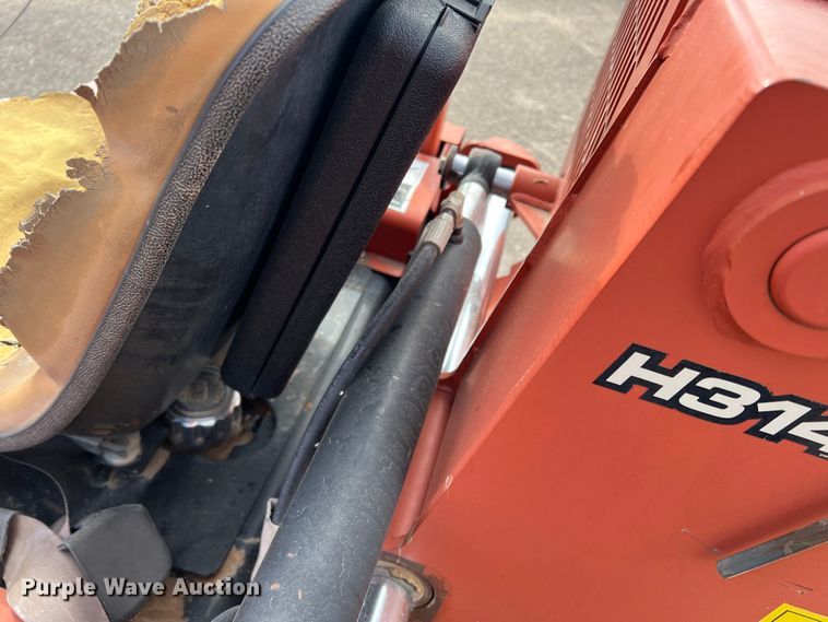 image for item DK7219 2007 Ditch Witch RT40  trencher