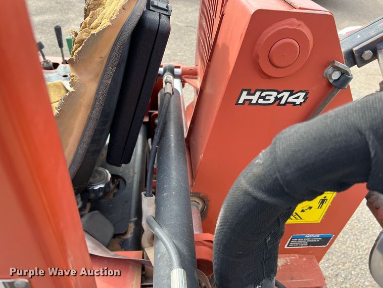 image for item DK7219 2007 Ditch Witch RT40  trencher