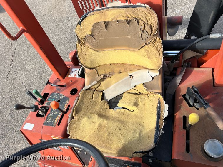 image for item DK7219 2007 Ditch Witch RT40  trencher