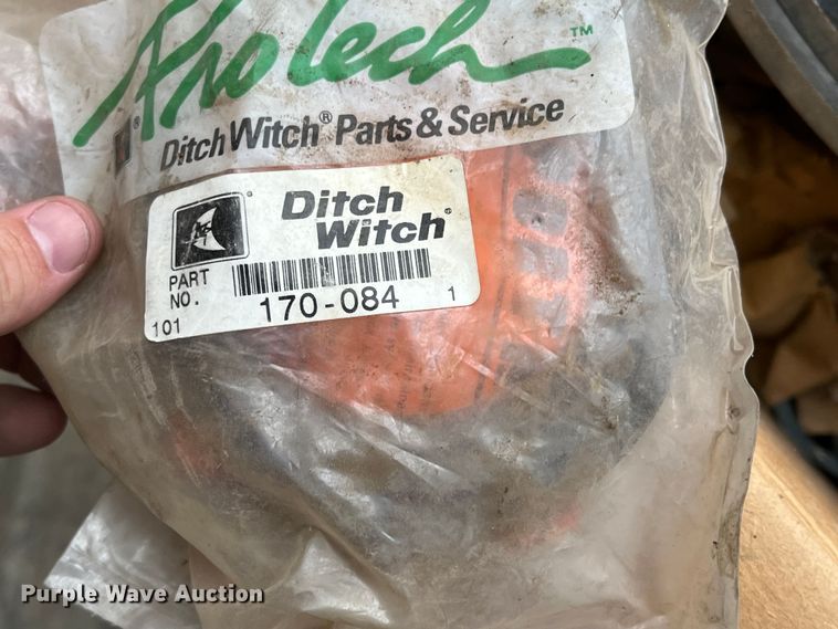 image for item DK7219 2007 Ditch Witch RT40  trencher