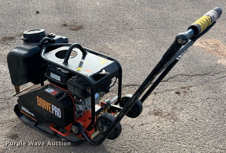 image for item DK7228 Bravpro BRPFP130H  plate compactor