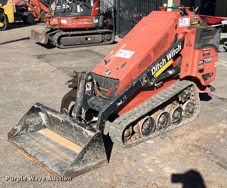 image for item DK7232 2013 Ditch Witch SK755  compact utility loader