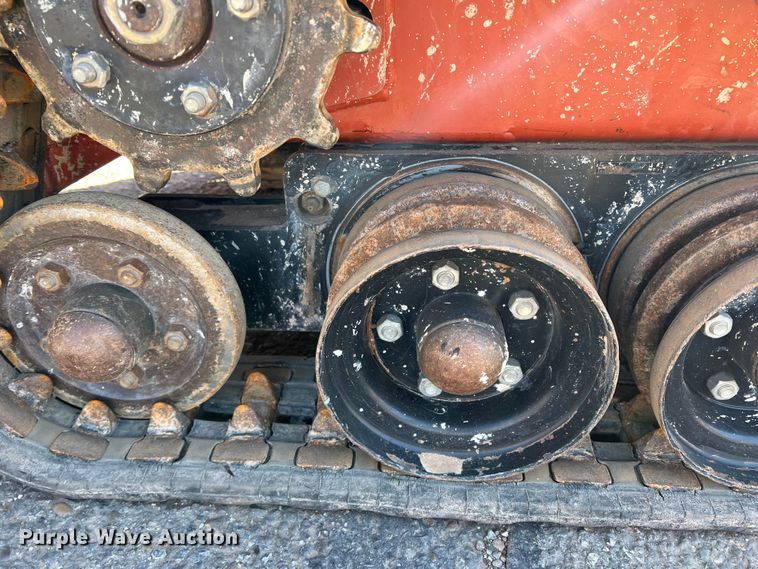 image for item DK7232 2013 Ditch Witch SK755  compact utility loader