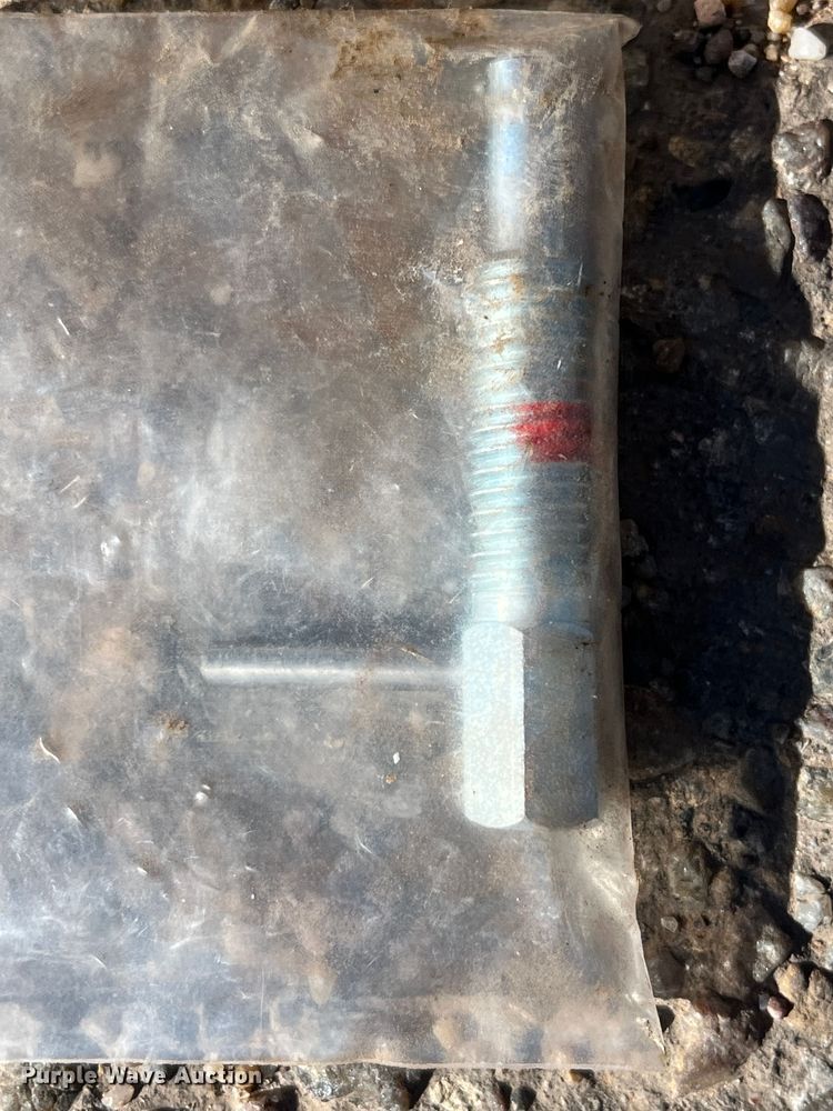 image for item DK7232 2013 Ditch Witch SK755  compact utility loader