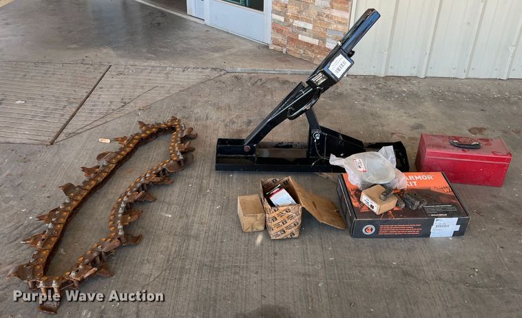 image for item DK7234 2016 Ditch Witch C24X  trencher