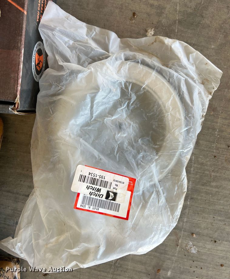 image for item DK7234 2016 Ditch Witch C24X  trencher