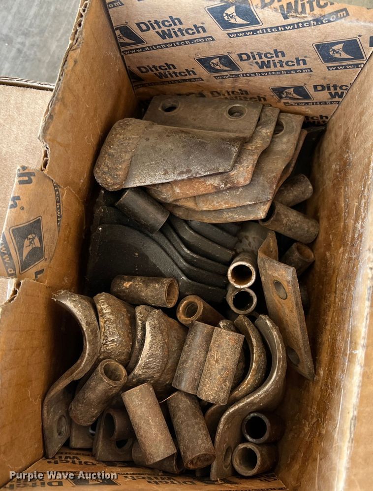 image for item DK7234 2016 Ditch Witch C24X  trencher