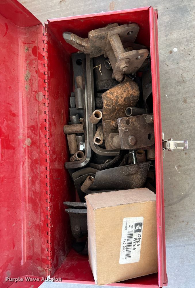 image for item DK7234 2016 Ditch Witch C24X  trencher