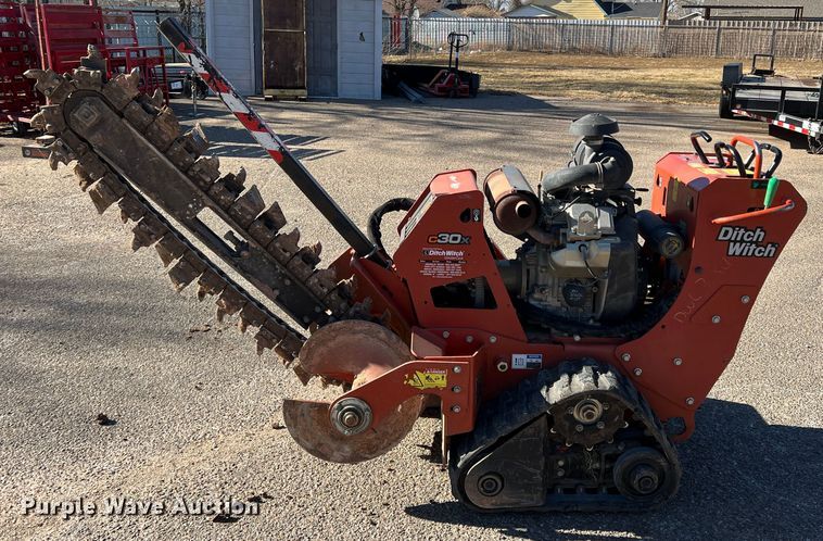 image for item DK7235 2016 Ditch Witch C30X  trencher