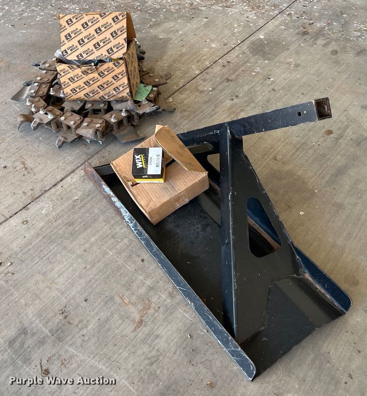 image for item DK7235 2016 Ditch Witch C30X  trencher